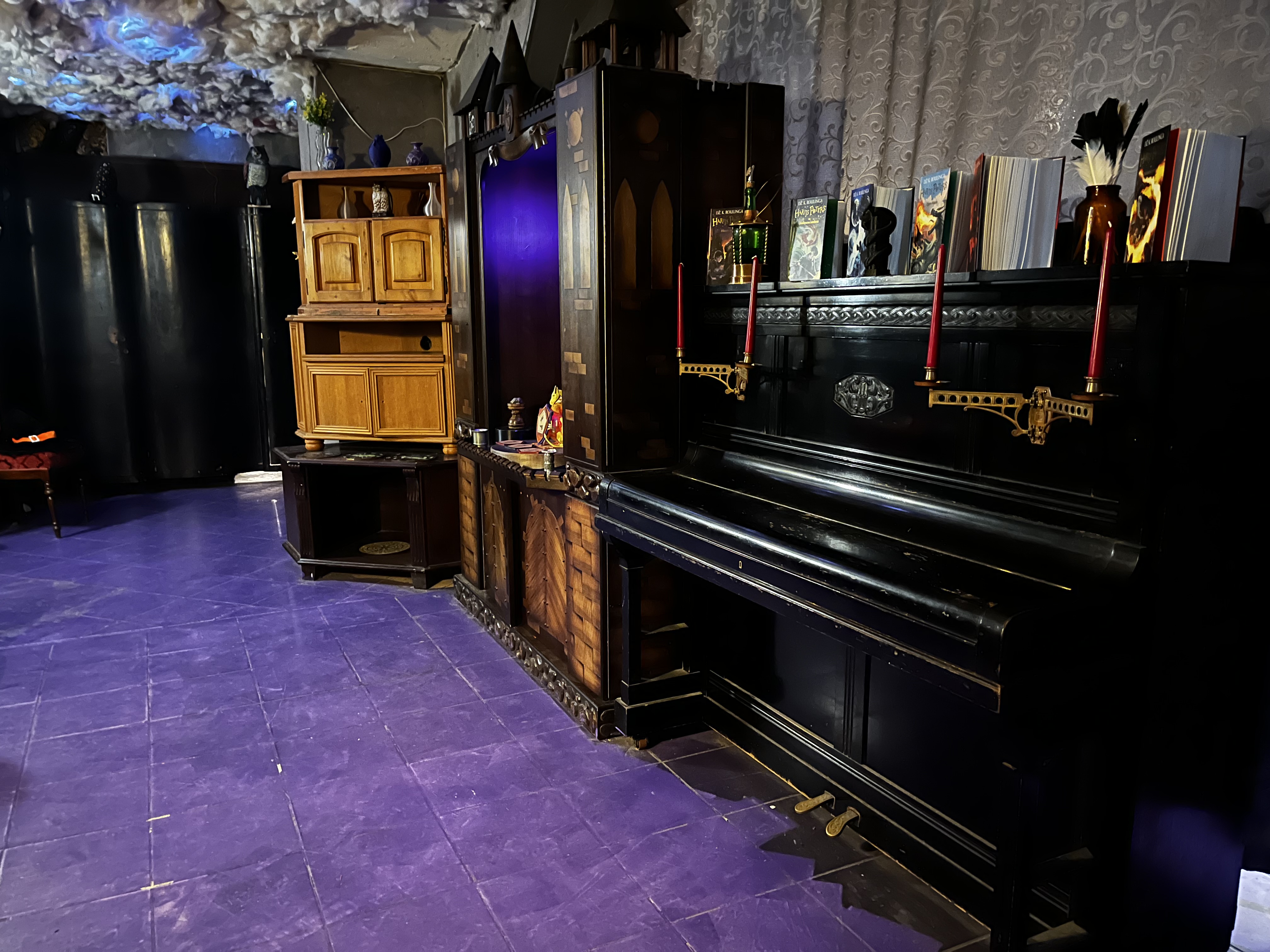 Nolādētas lietas 1